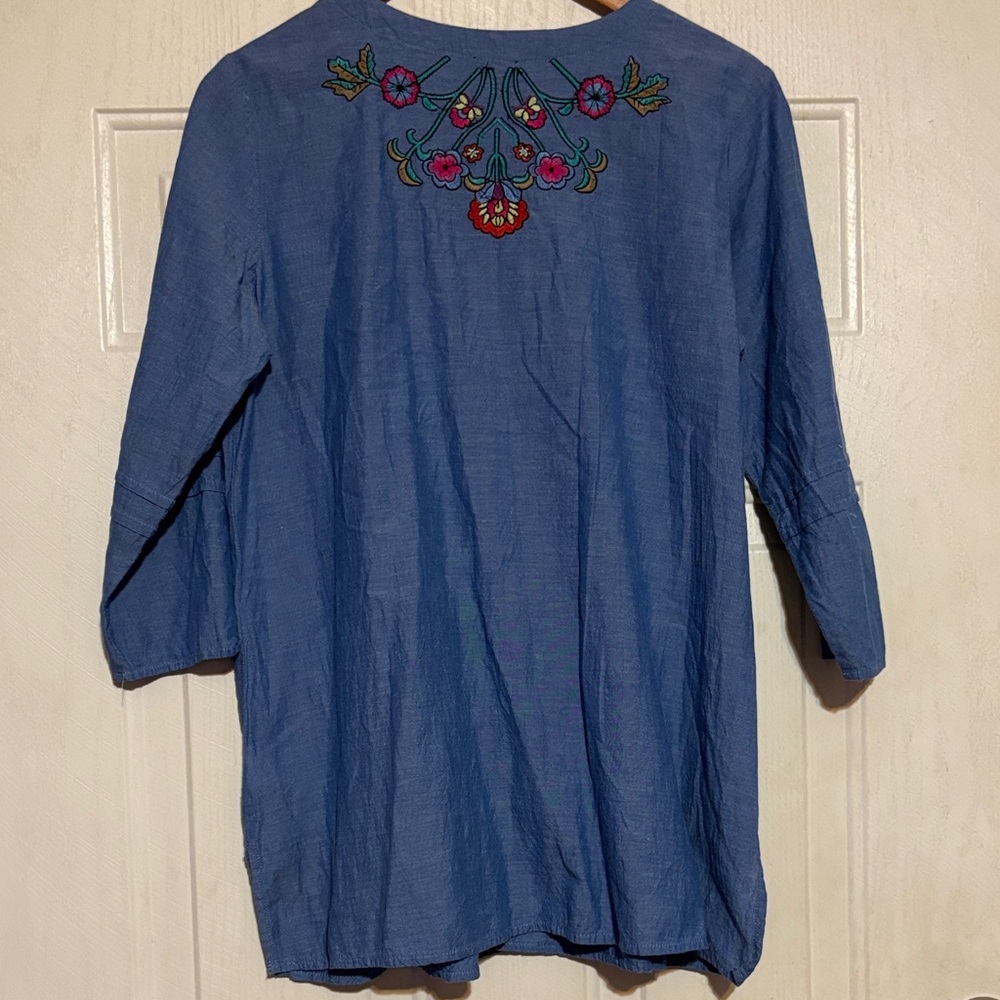 Hannah‎ Blue Embroidered Blouse - Picture 4 of 6